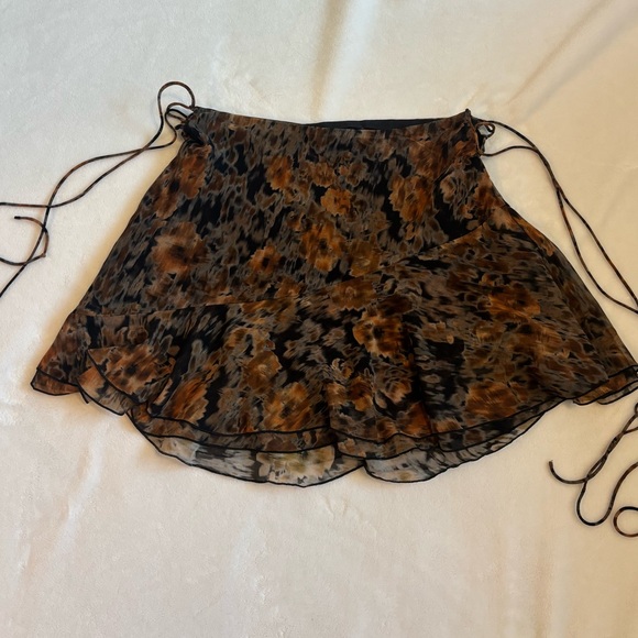 Mango Mini Skirt - Picture 1 of 4